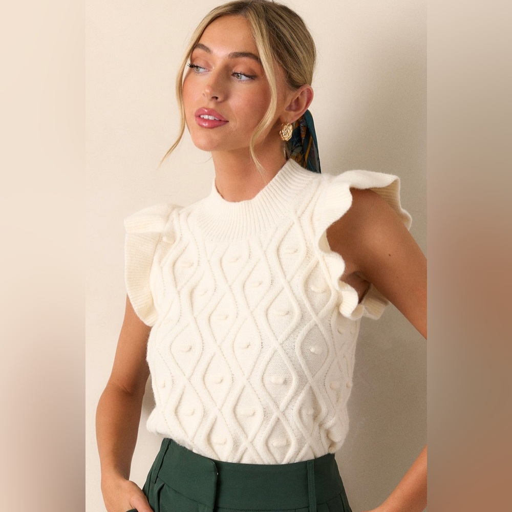 Pants Store IVORY CAP SLEEVE‎ KNIT TOP